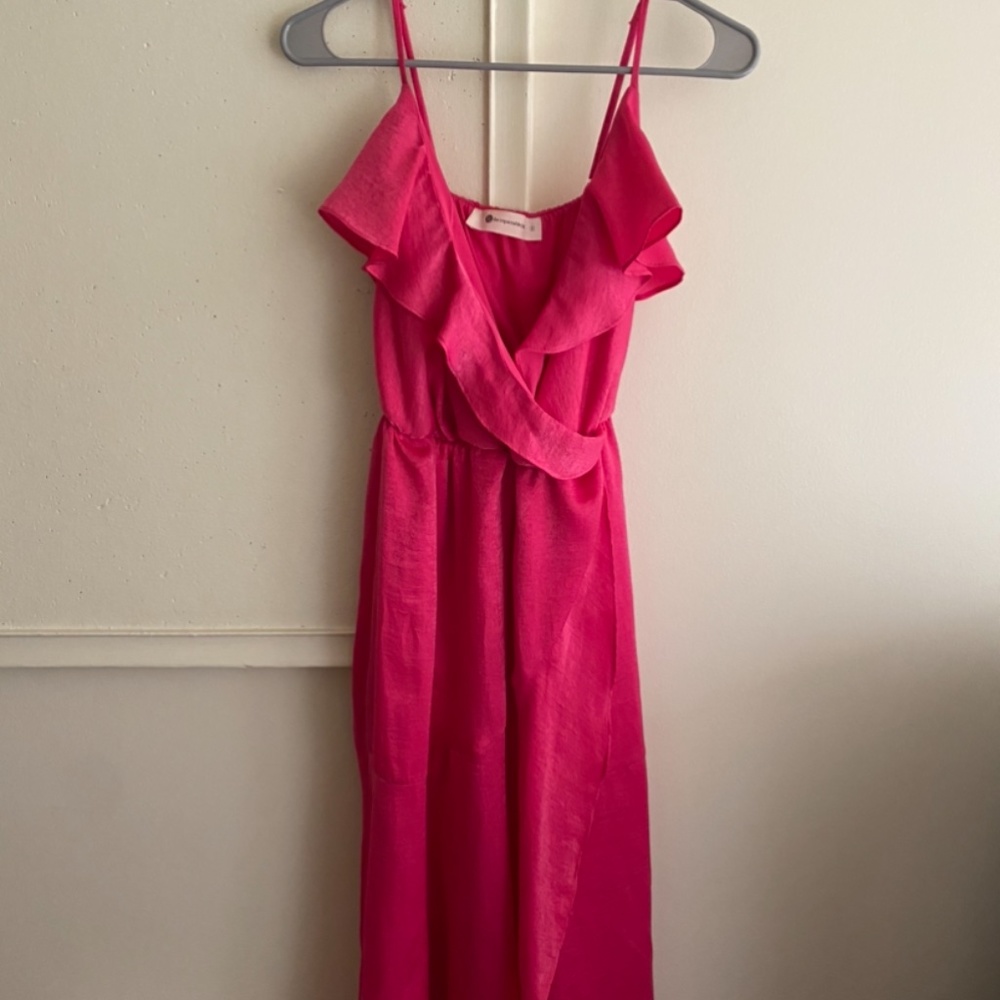Selling this very cute Impeccable Pig dress.
